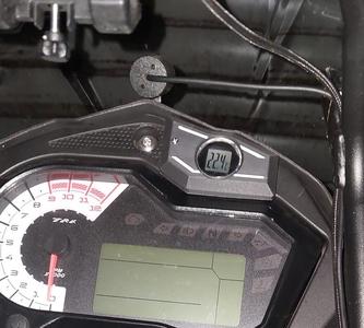 Benelli, TRK 502 x, Bj 2023 Temperaturanzeige