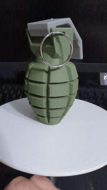 Click & Fresh Grenade refill 10ml Spray