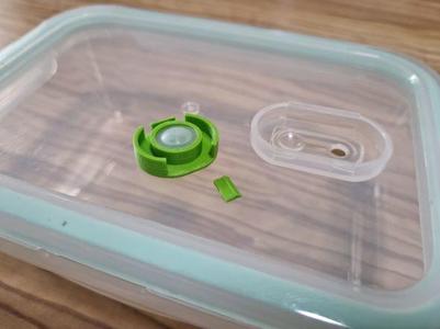 Air vent slider - KitchenCraft Seal food storage container