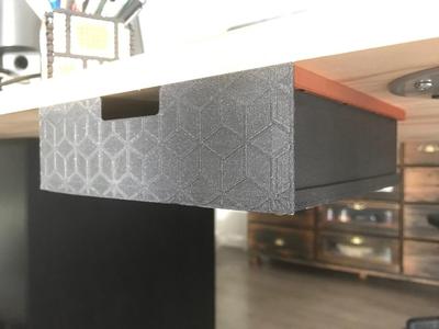 Tiroir suspendu / under desk drawer 