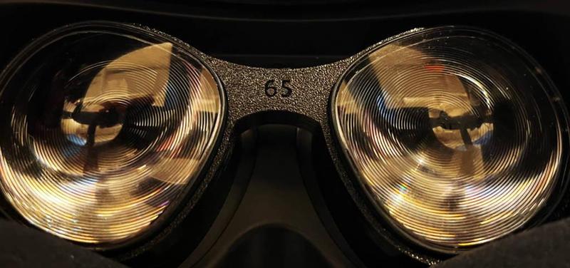 Oculus Quest 2 IPD adjustment