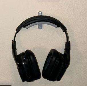 Wall Mounted Headphone Hanger