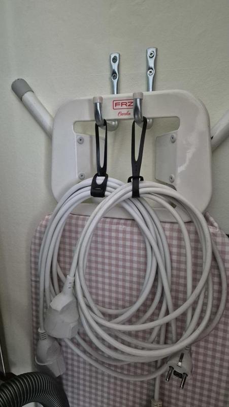 Extension cable hanger
