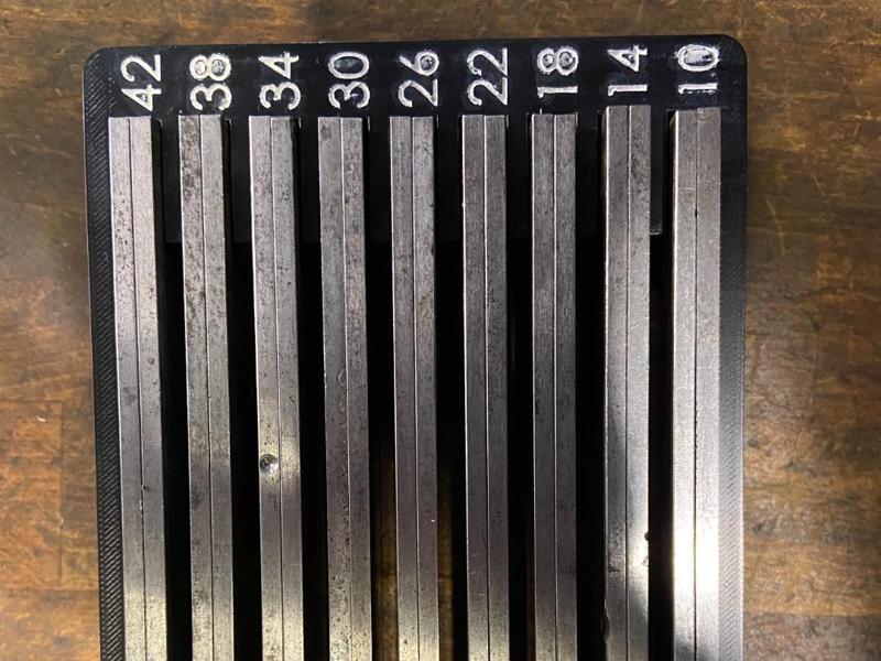 Case for milling cutter shims 