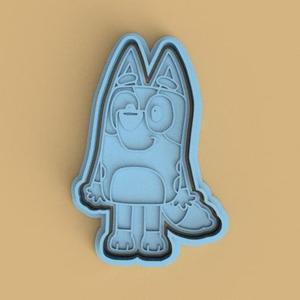 bluey cutter + bluey stamp / bluey cutter + stamp