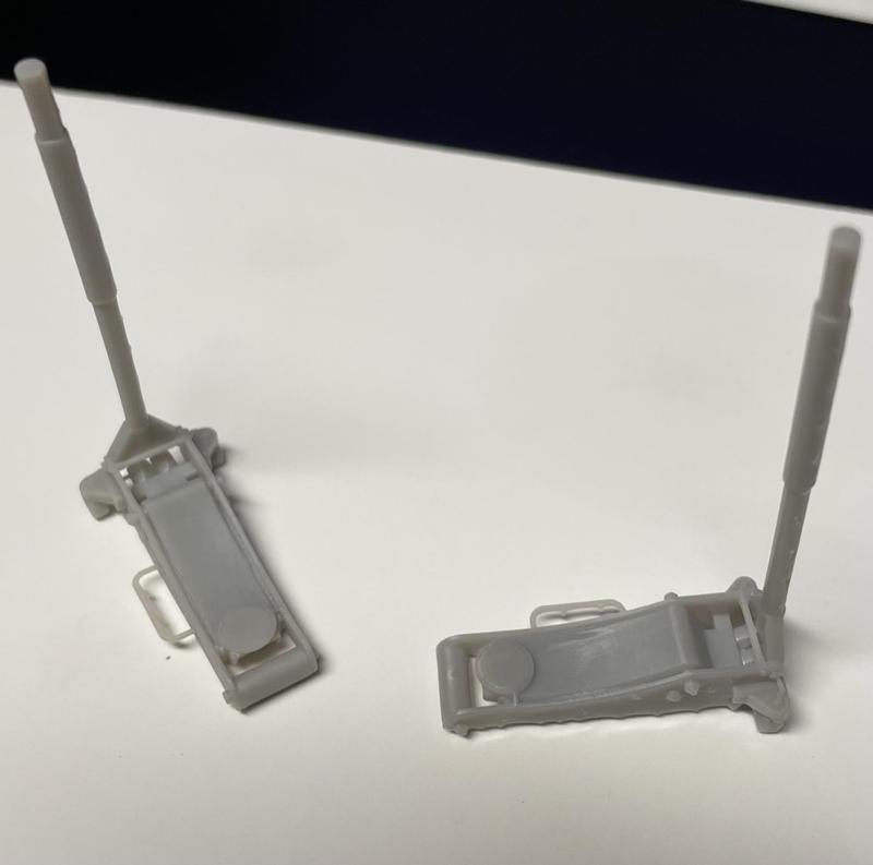 Low Profile Floor Jack Daytona Style Diorama 1-25 Scale Model Car Parts