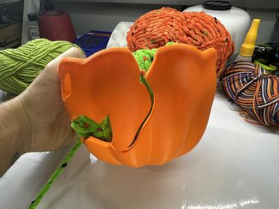 Halloween Pumpkin Loop Yarn Bowl