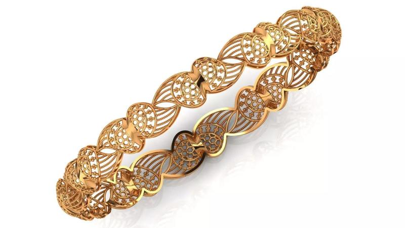 1366 Heirloom Gold Bangle