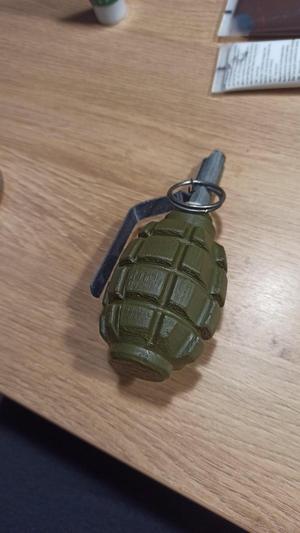 F1  grenade 1:1 model