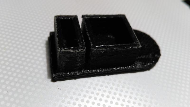 Tapa o tapón de plástico para perfil toldo plano (TP-139) Palillero