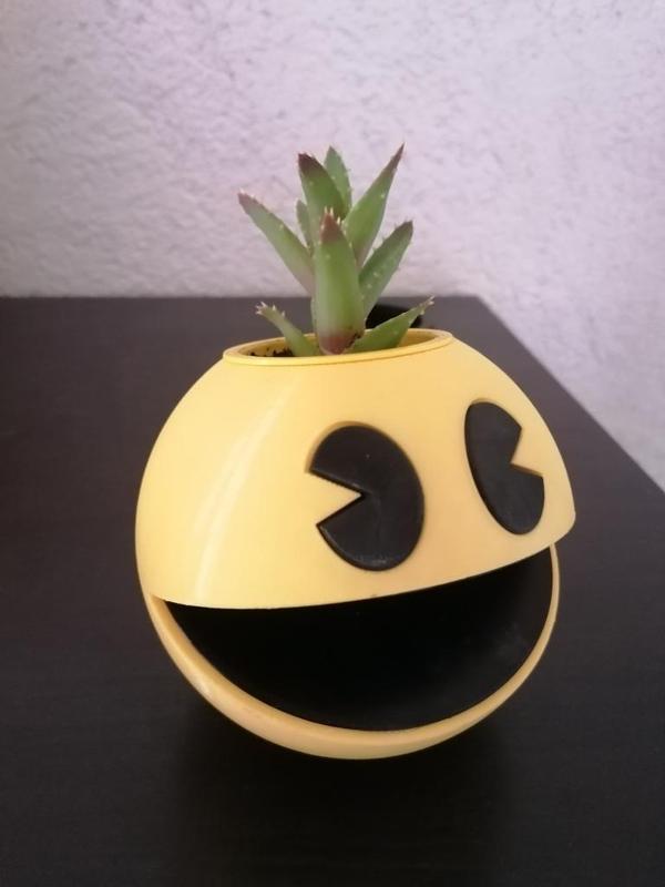 Pac Man Planter HD