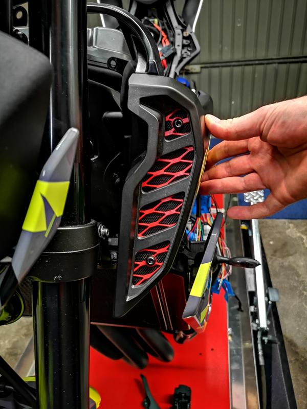 MT09 RN43 Air Intake/Outtake RS design grille