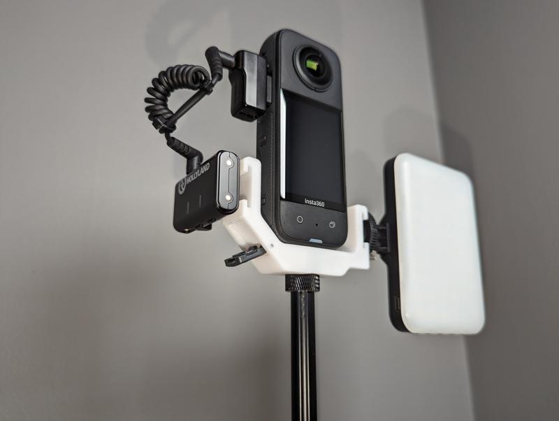 Insta360 x3 Double Cold Shoe Mount w/ USB Door Compartment