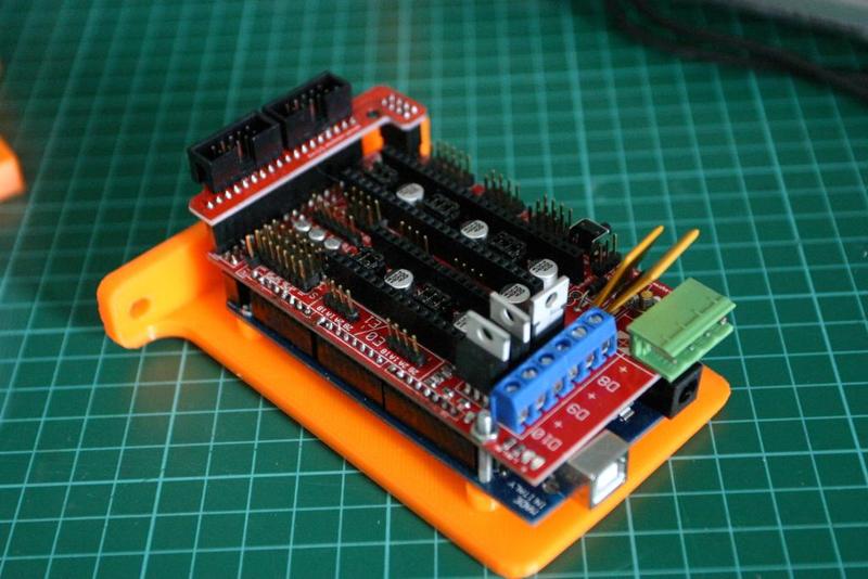 RAMPS Holder to 20x20 aluminium profile