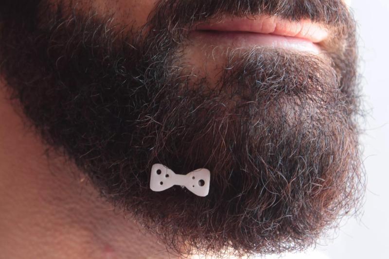 Papillon for beard - front wearing