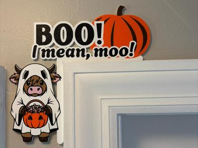 Halloween Highland Cow Door Corner