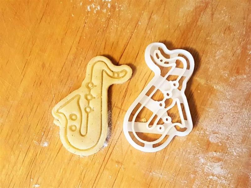 Saxophone cookie cutter