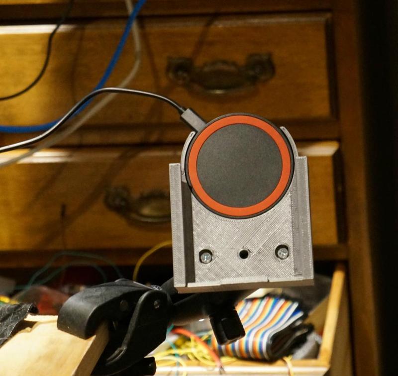 A mountable Qi Charging Dock for Galaxy Note 4