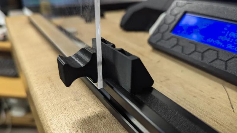 Enclosure Door Handle & Magnetic Catch   