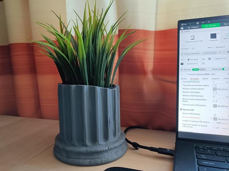 Greek pillar planter