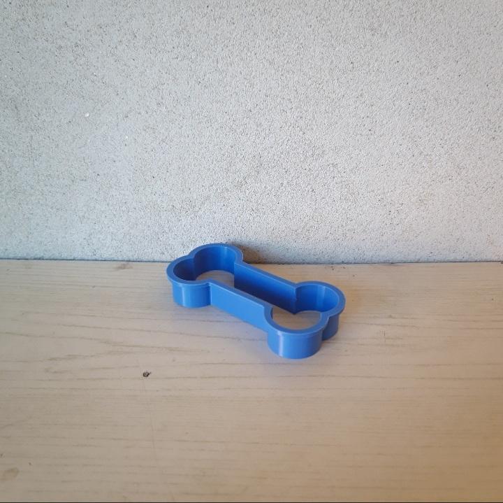 Dog bone cookie cutter