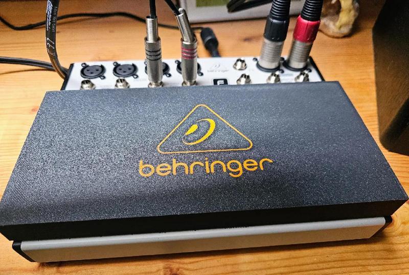 Behringer Flow8 dust cover   