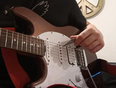 Long guitar pick