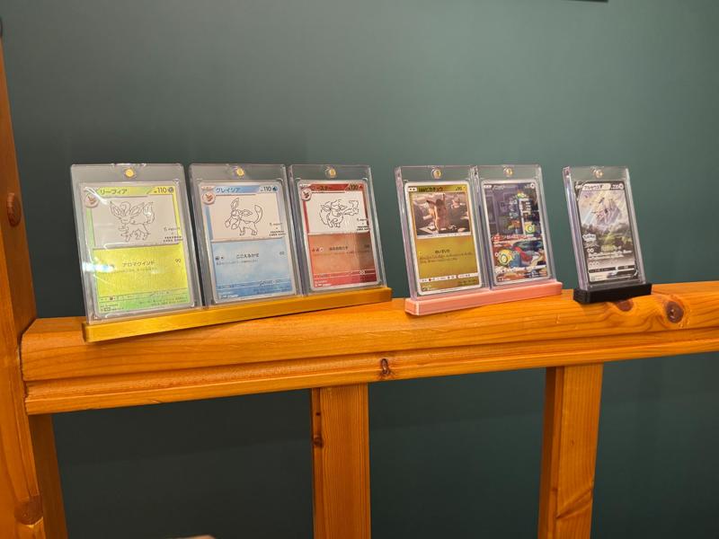 Ultra Pro One-Touch 35pt stands