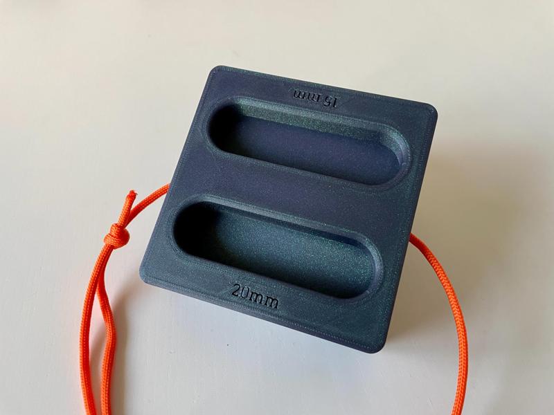 Portable Hangboard for climbing 20/15 mm