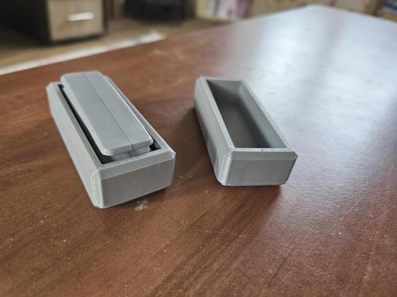 Plastic feet exterior covers for ladders