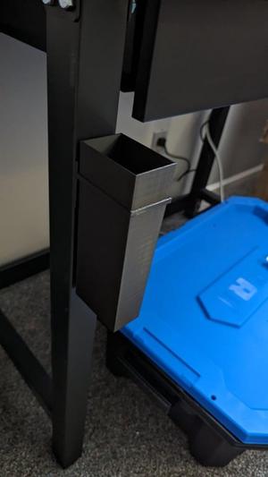 Hanging Trash Can 1.0