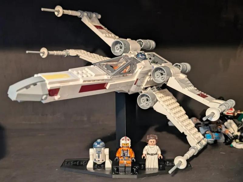 Lego Star wars ship stand   