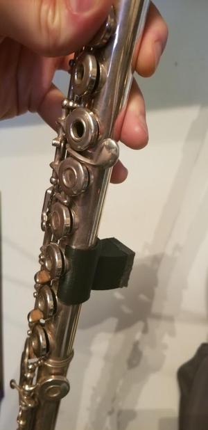 Flute thumb rest