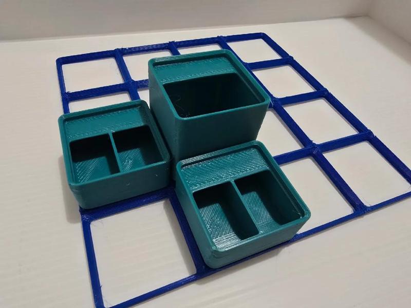 Gridfinity standard bins with label and parameteric separators (fully parametric), a bit more Bug Free   