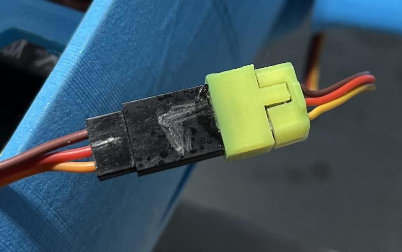 Servo plug unique matching covers