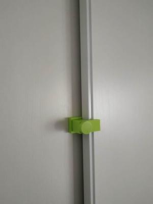 Verrou de portes coulissantes (sliding door lock)