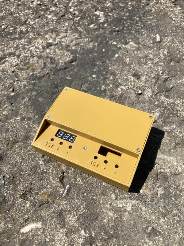 Case for Voltage Detection Relay