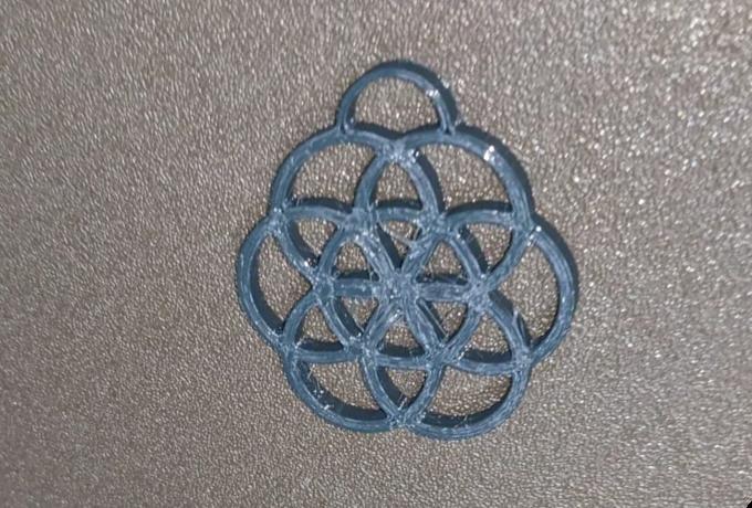 Klíčenka - Květina z kruhů (Keychain - flower from circles)