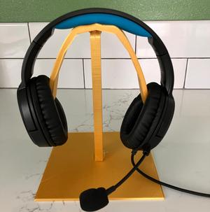 Easy headset stand