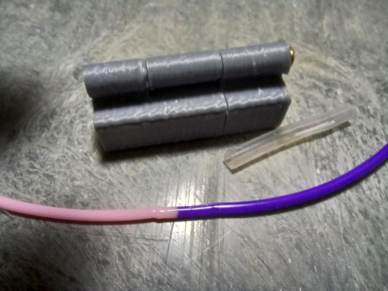 Simple filament splicer