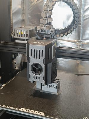 Eyeline Golf mirror tee