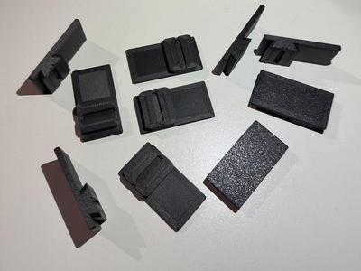 Roof clips for smart roadster