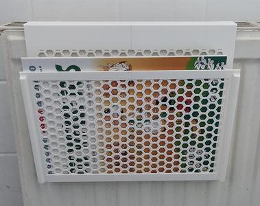 Zeitschriftenhalter / Magazine Holder
