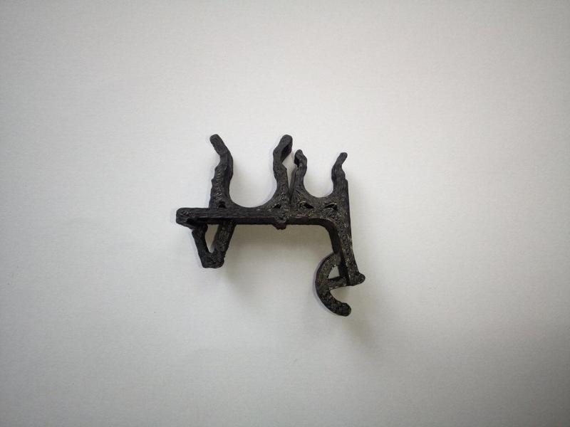 Isuzu Trooper/Bighorn 87-91 hood rods holder