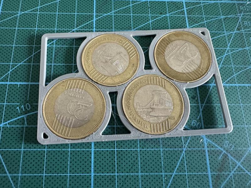 Card sized 200 forint holder