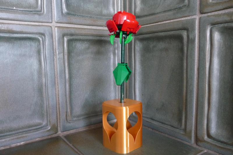 Drop vase for spice tubes