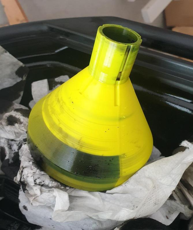 Trichter Oelflasche funnel engine oil bottle