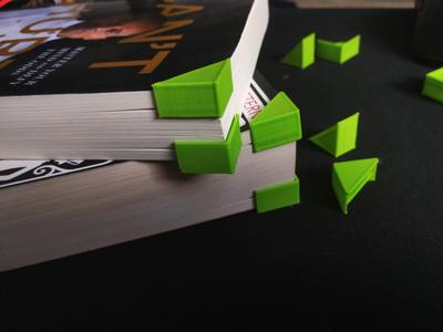 Book corner protection