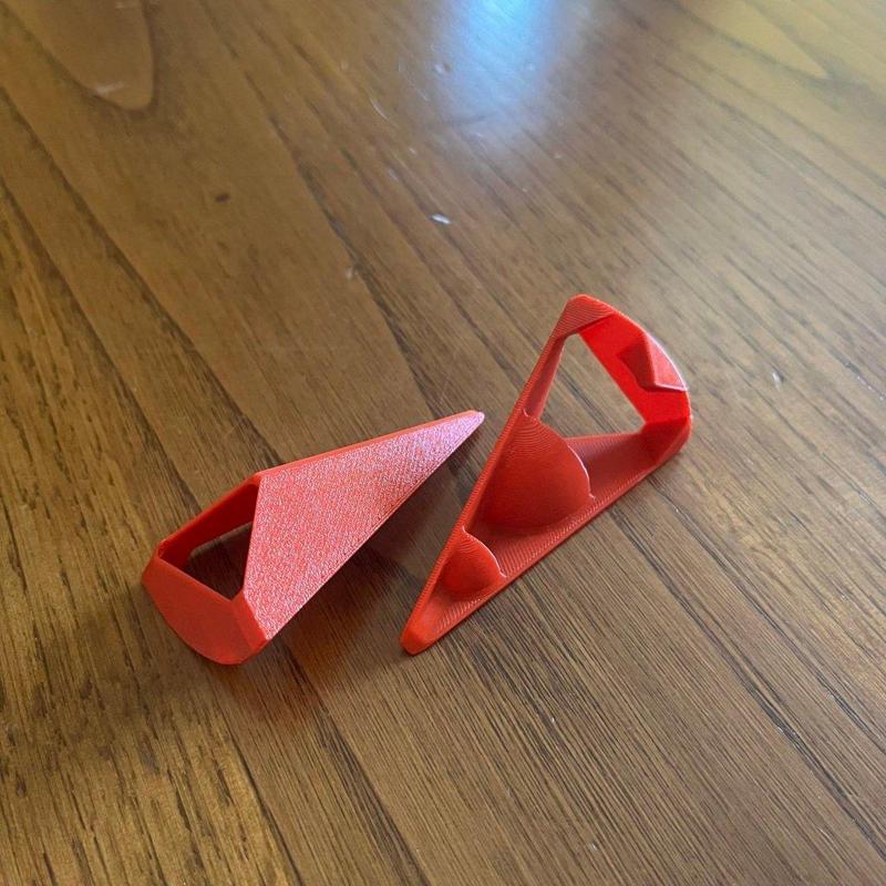 Towel stopper - light - for sand beach