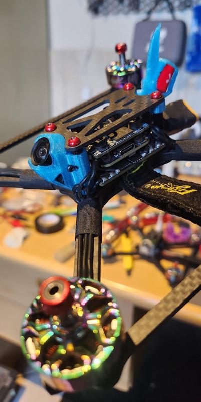 533 Lightswitch Ultra V2 micro antenna holder with fin